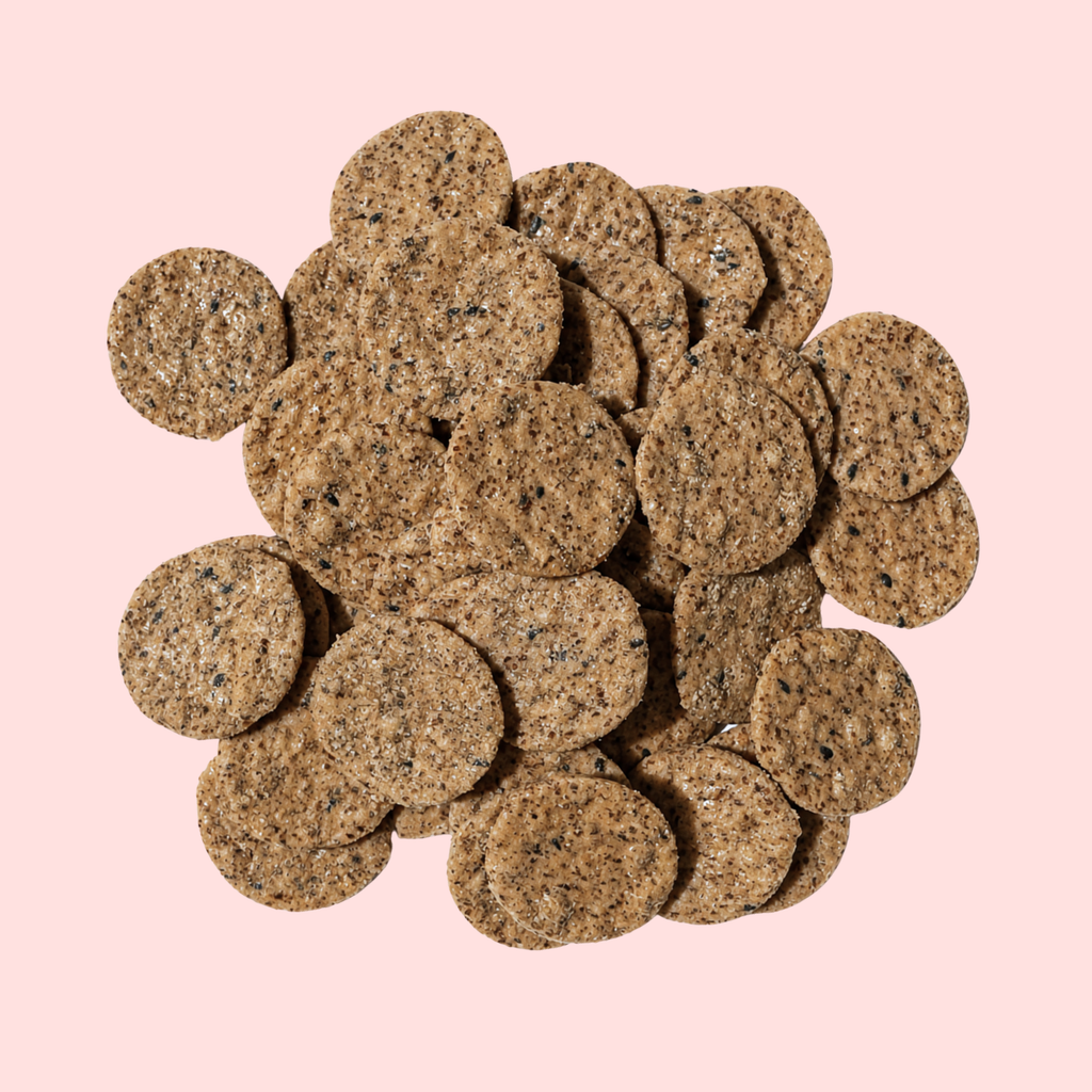 Crackers met sesam en peper